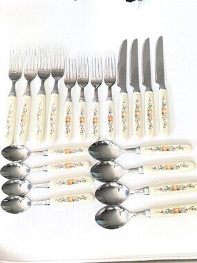 Vintage 20 Piece Corelle Abundance Flatware Set